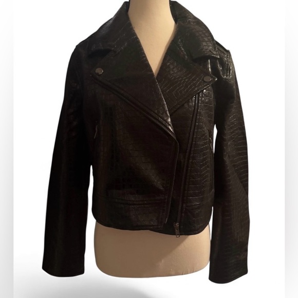 NEW ModCloth Crocodile Rock 1980's Punk Faux Leather Moto Jacket Medium NWT - Picture 2 of 10